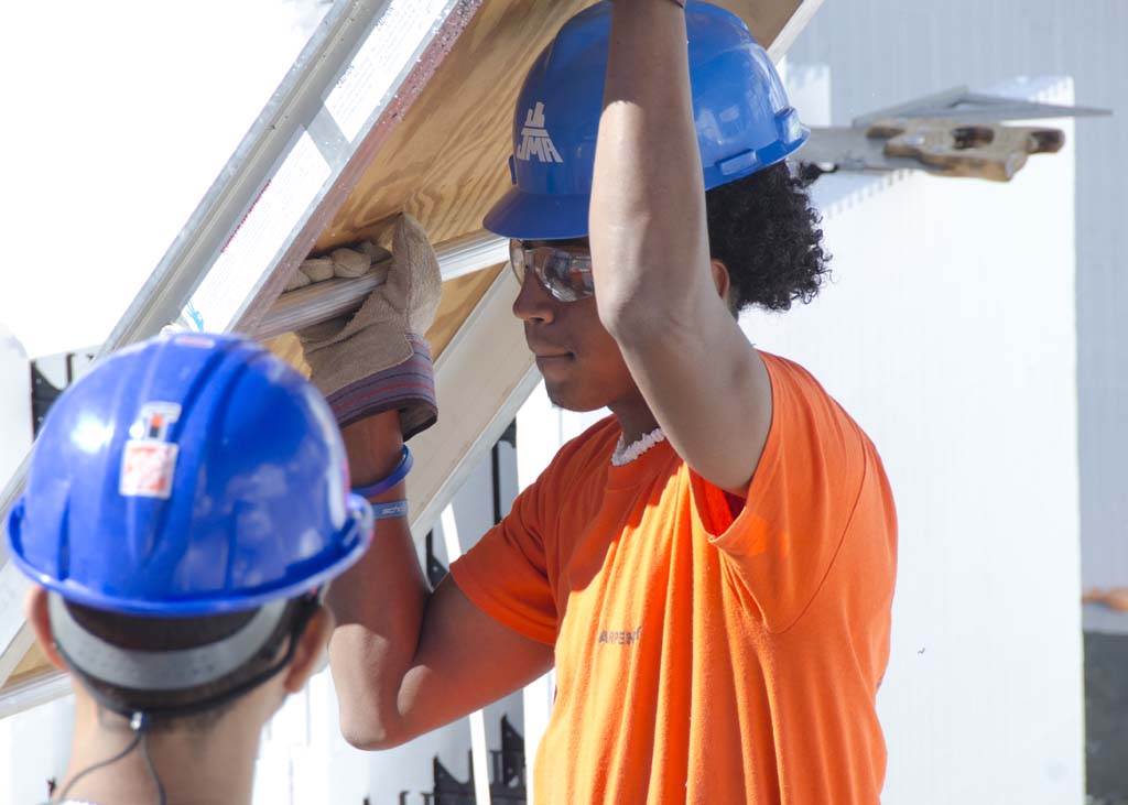 2014 Construction Workers of Tomorrow, Energy Efficient Building Envelope Class 1